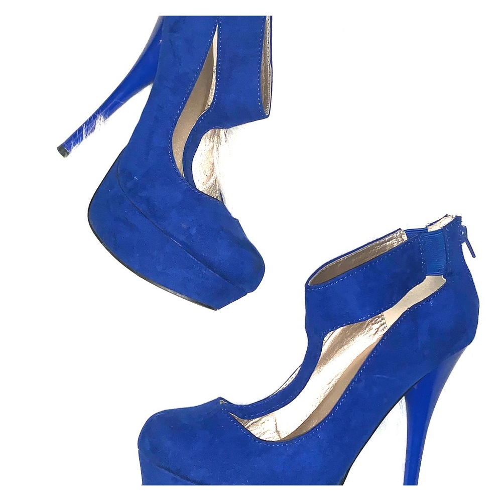 Blue pretty high heels, great for a night out .